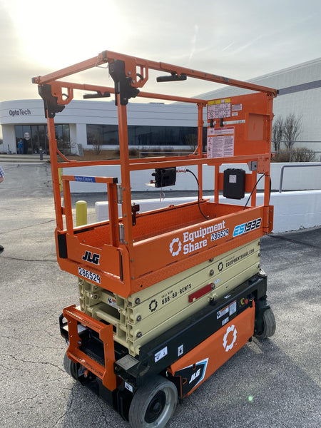2022 JLG ES1932