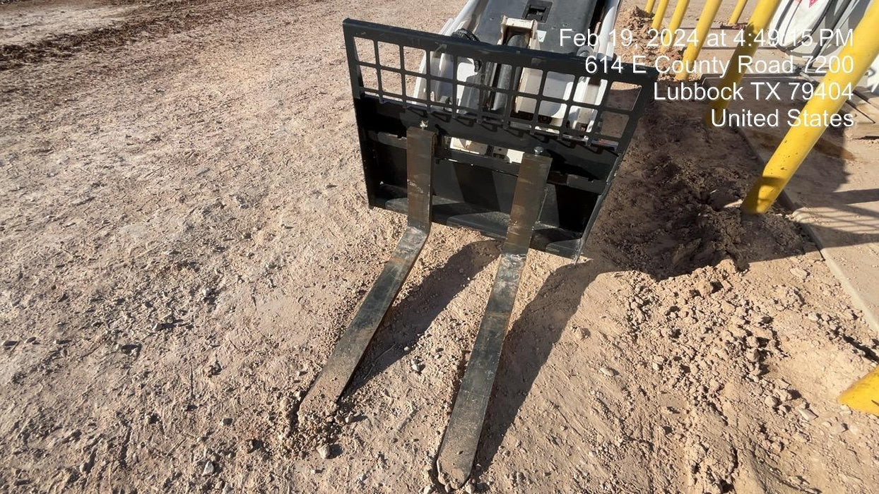 2023 BOBCAT 36" Mini Skid Steer Fork Carriage - Bobcat