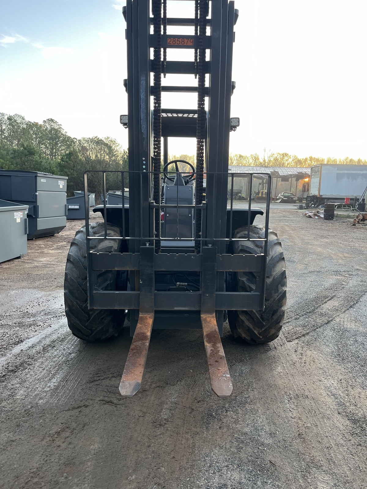 2023 CASE 588H