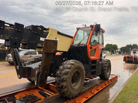 2022 JLG 1075