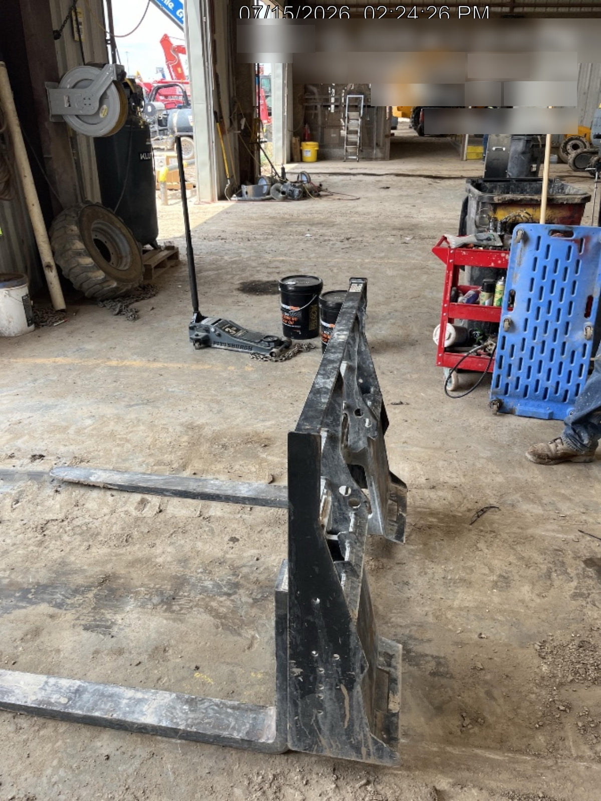 2025 ARROW MATERIAL HANDLING 24" Pallet Fork Frame