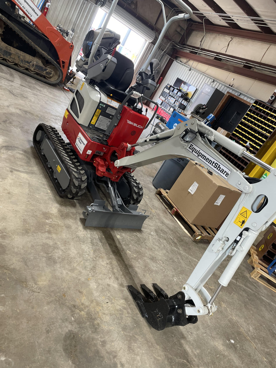 2022 TAKEUCHI TB210R