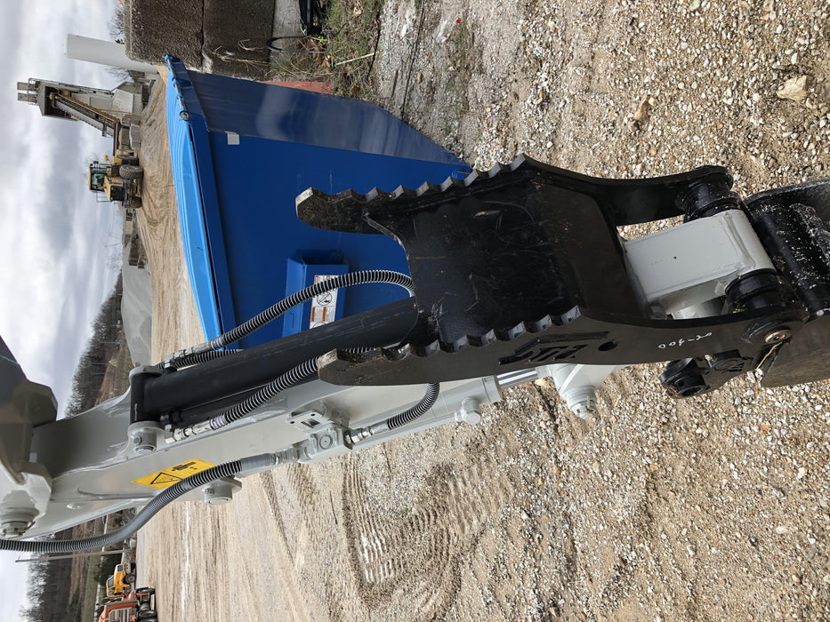 2020 TAKEUCHI TB235-2CR