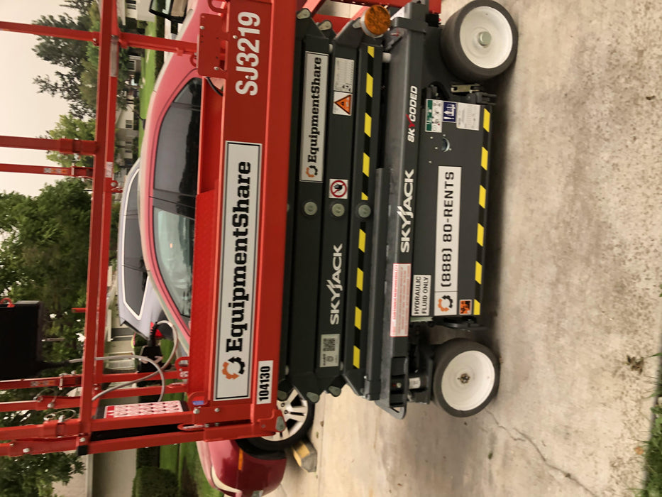 2020 Skyjack SJIII-3219 Solid NM Tires, Half height spring hinged entry gate, Dual Beacons, 800W Inverter