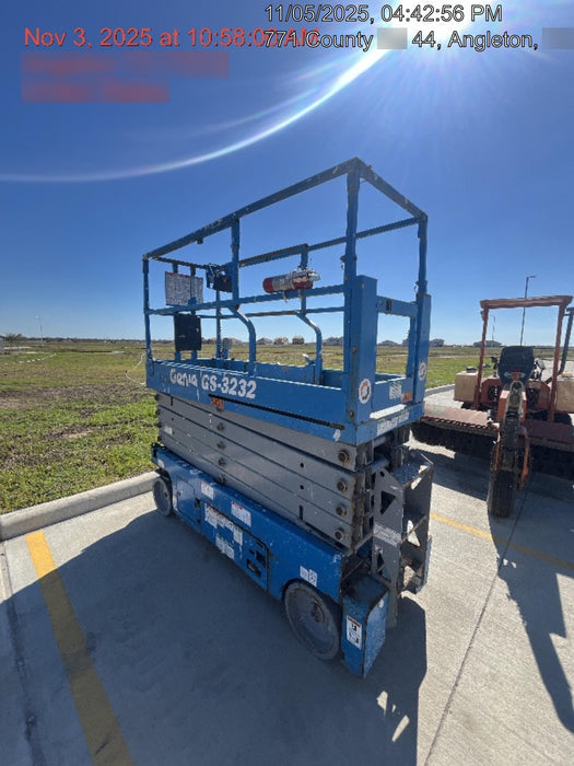 2017 Genie GS-3232 Genie GS3232 Narrow 32' Scissor Lift
