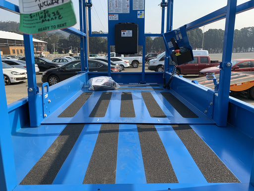 2020 Genie GS-4047 Standard, Folding full height swing gate, 800W Inverter