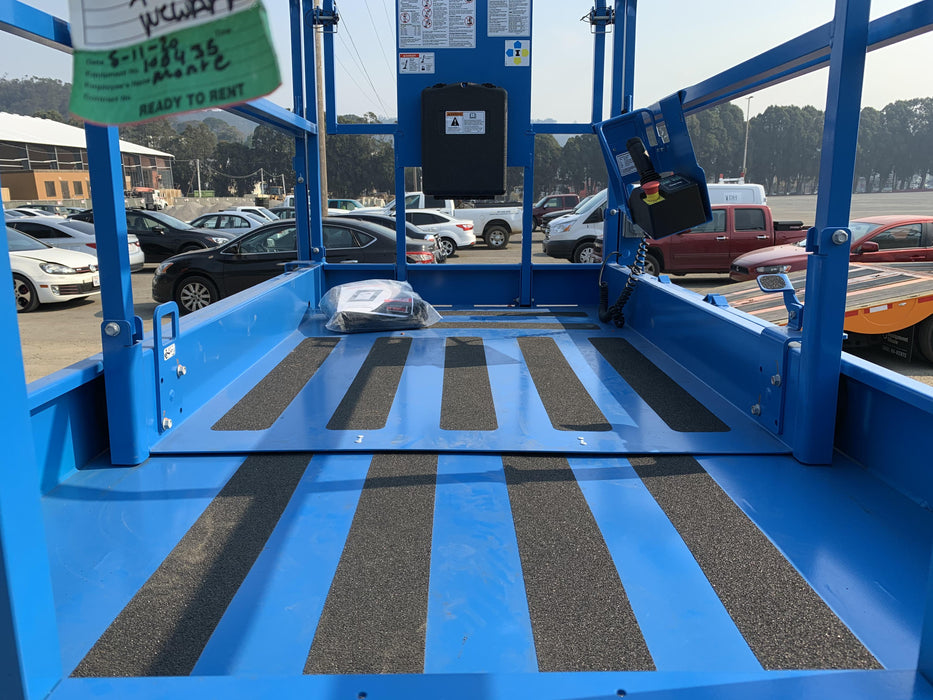 2020 Genie GS-4047 Standard, Folding full height swing gate, 800W Inverter