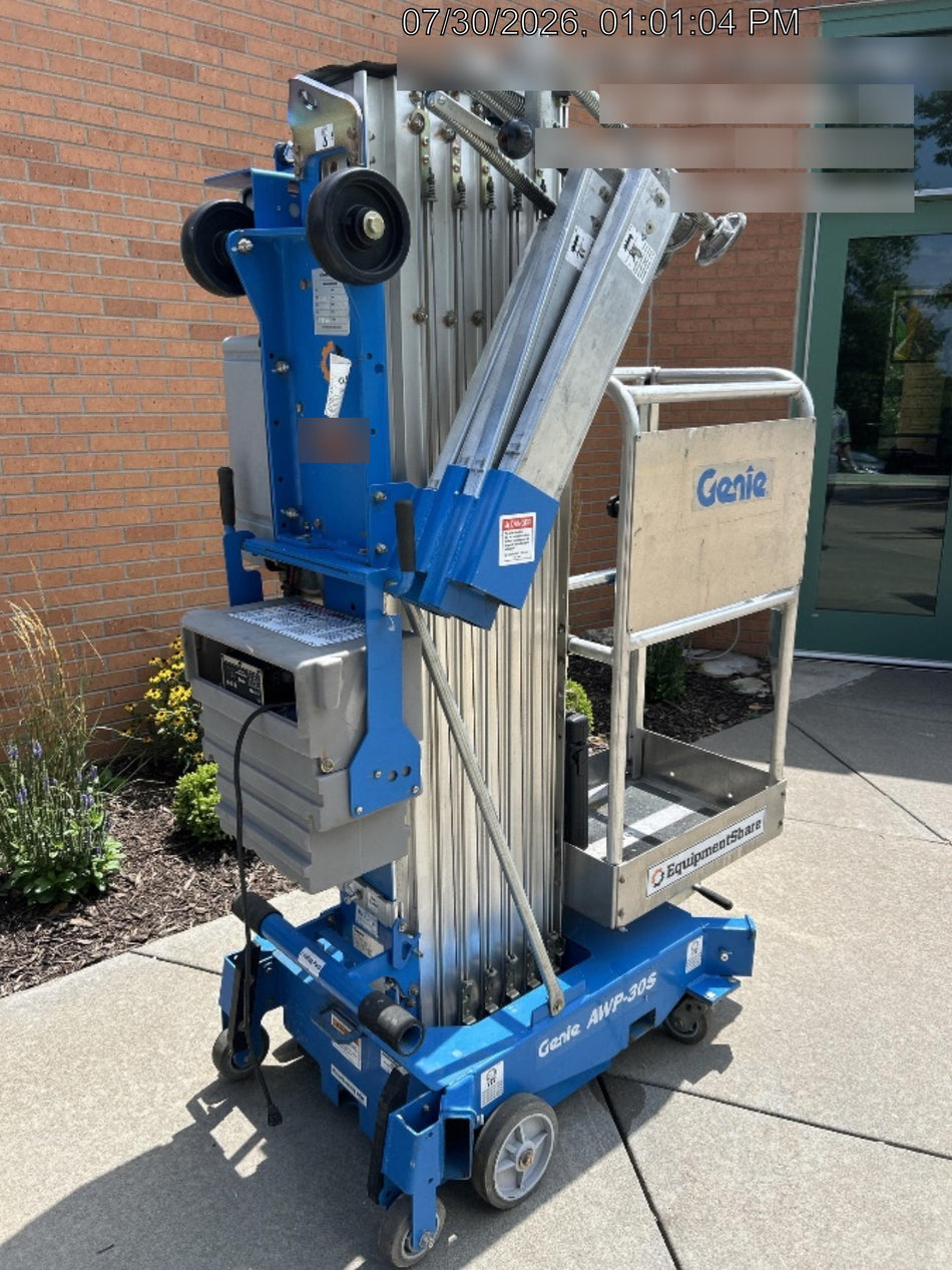 2020 GENIE AWP-30S