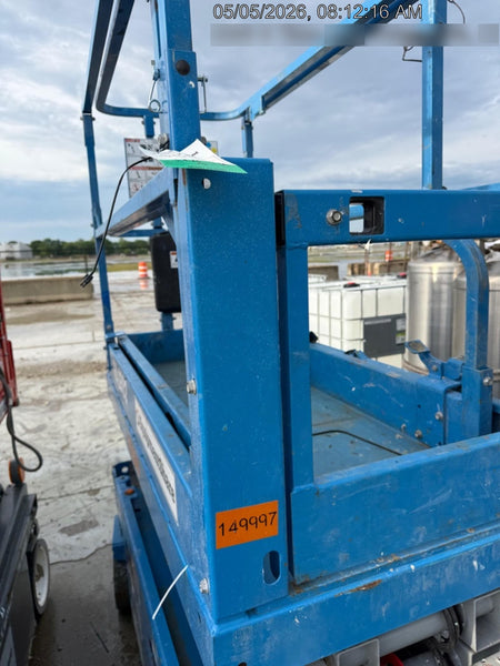 2019 Genie GS-2632 Folding rails with half height swing gate