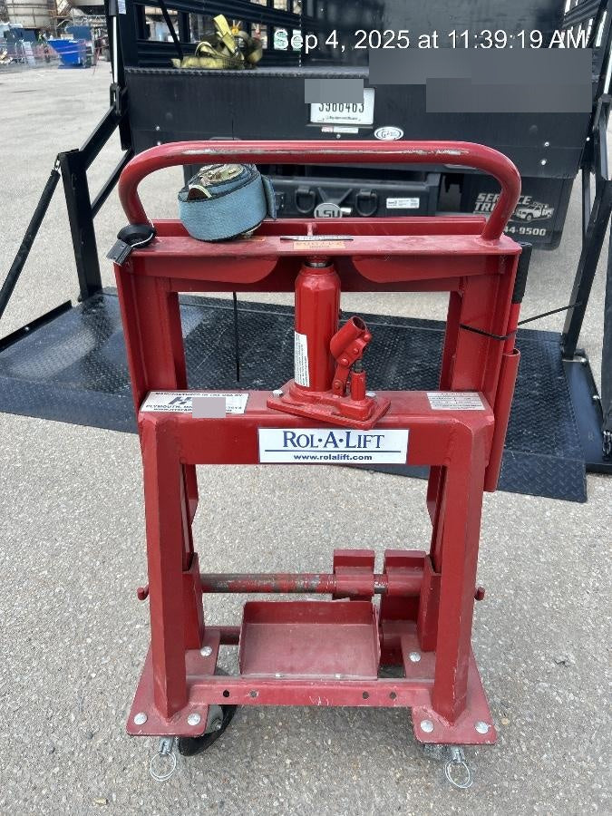 2022 ROL-A-LIFT M-6