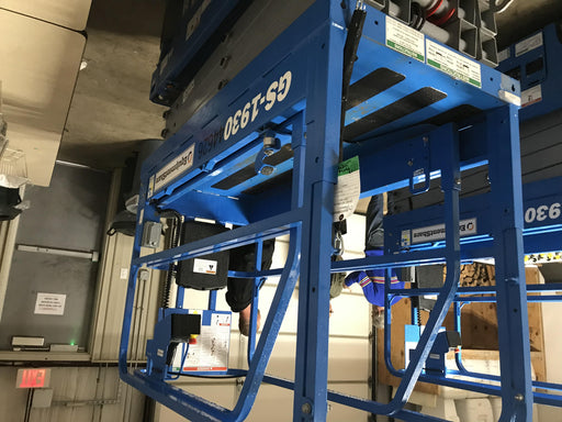 2019 Genie GS-1930 Fixed rails with chain Entry