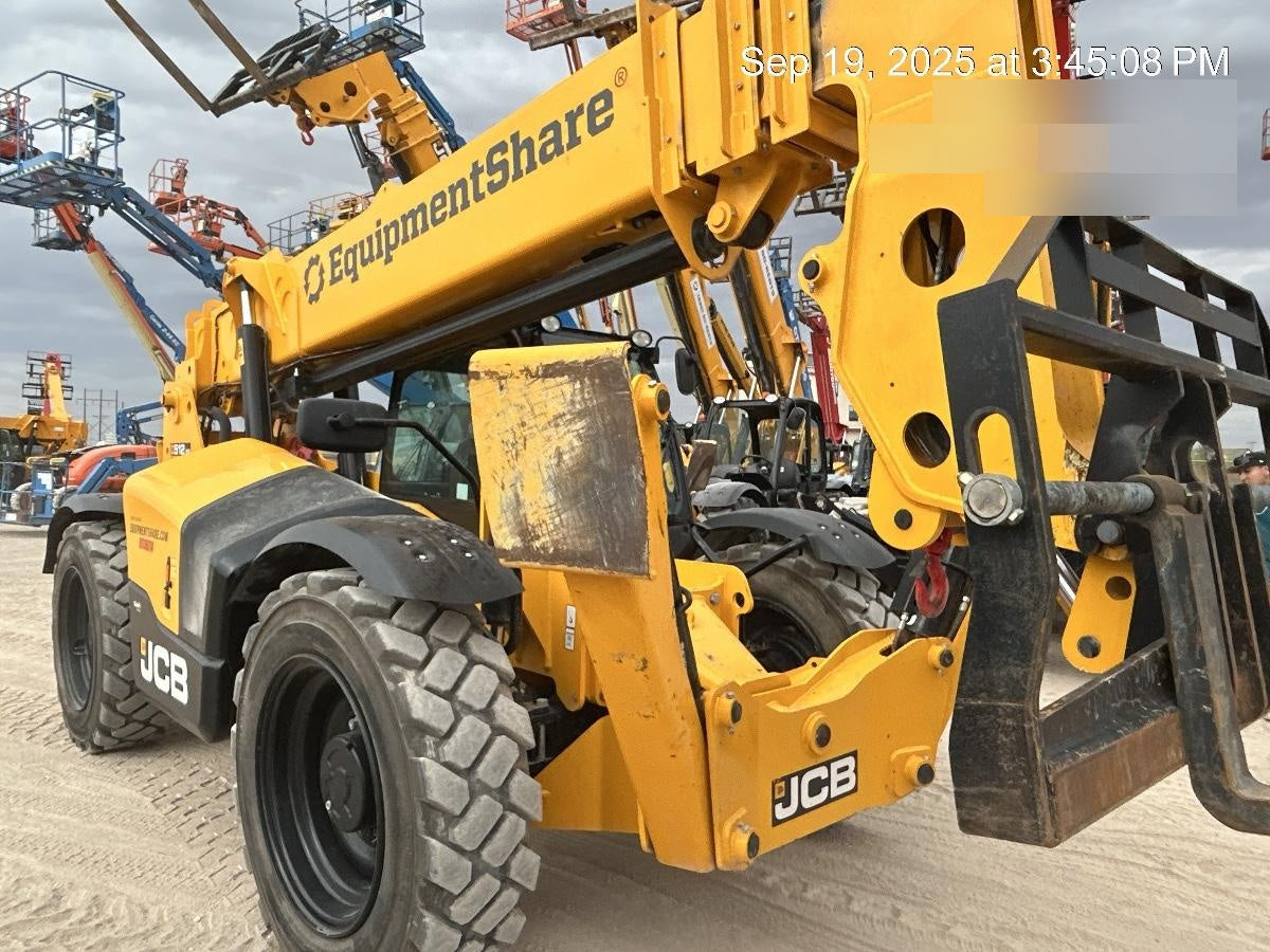 2025 JCB 512-56