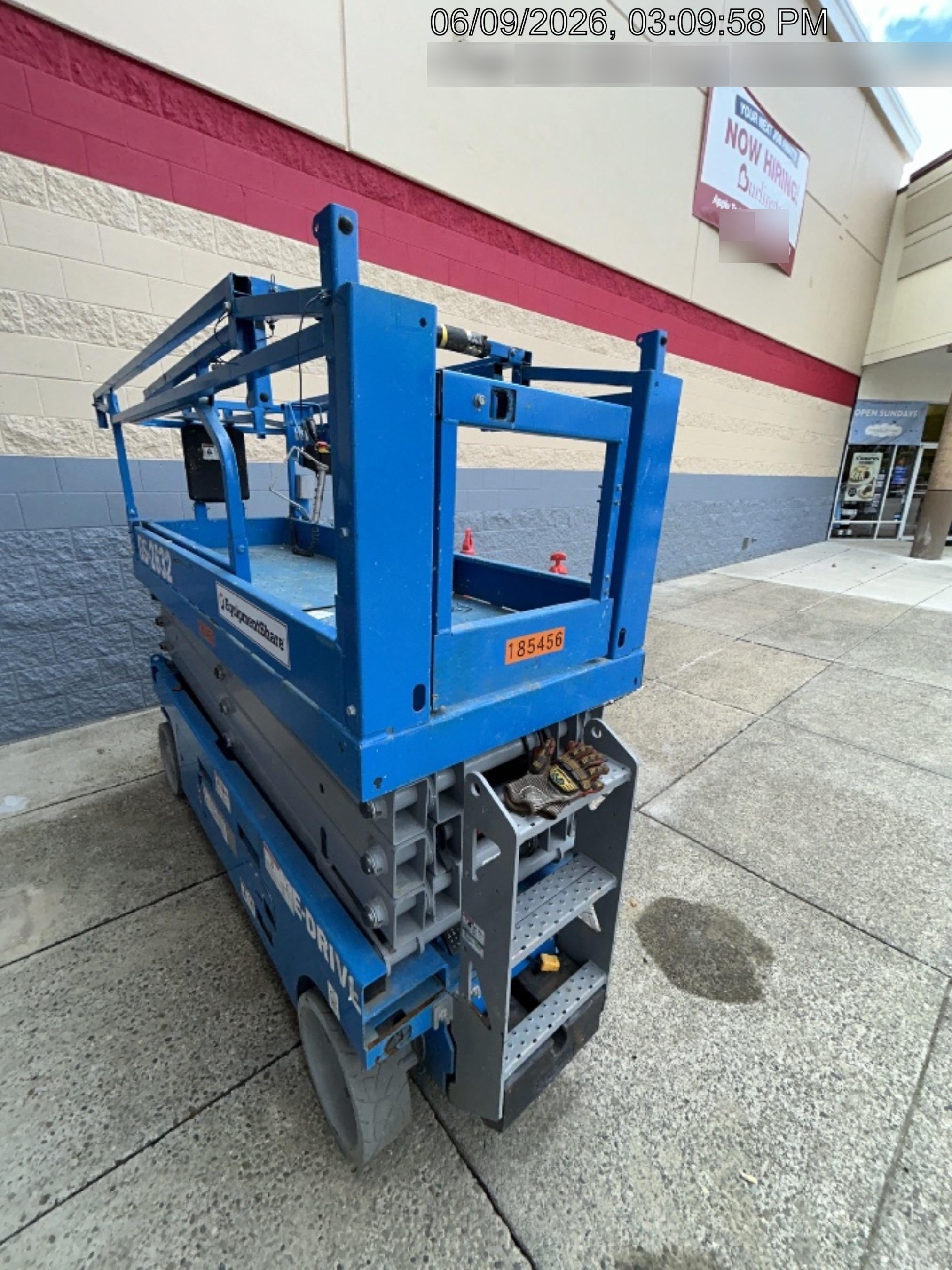 2021 GENIE GS-2632