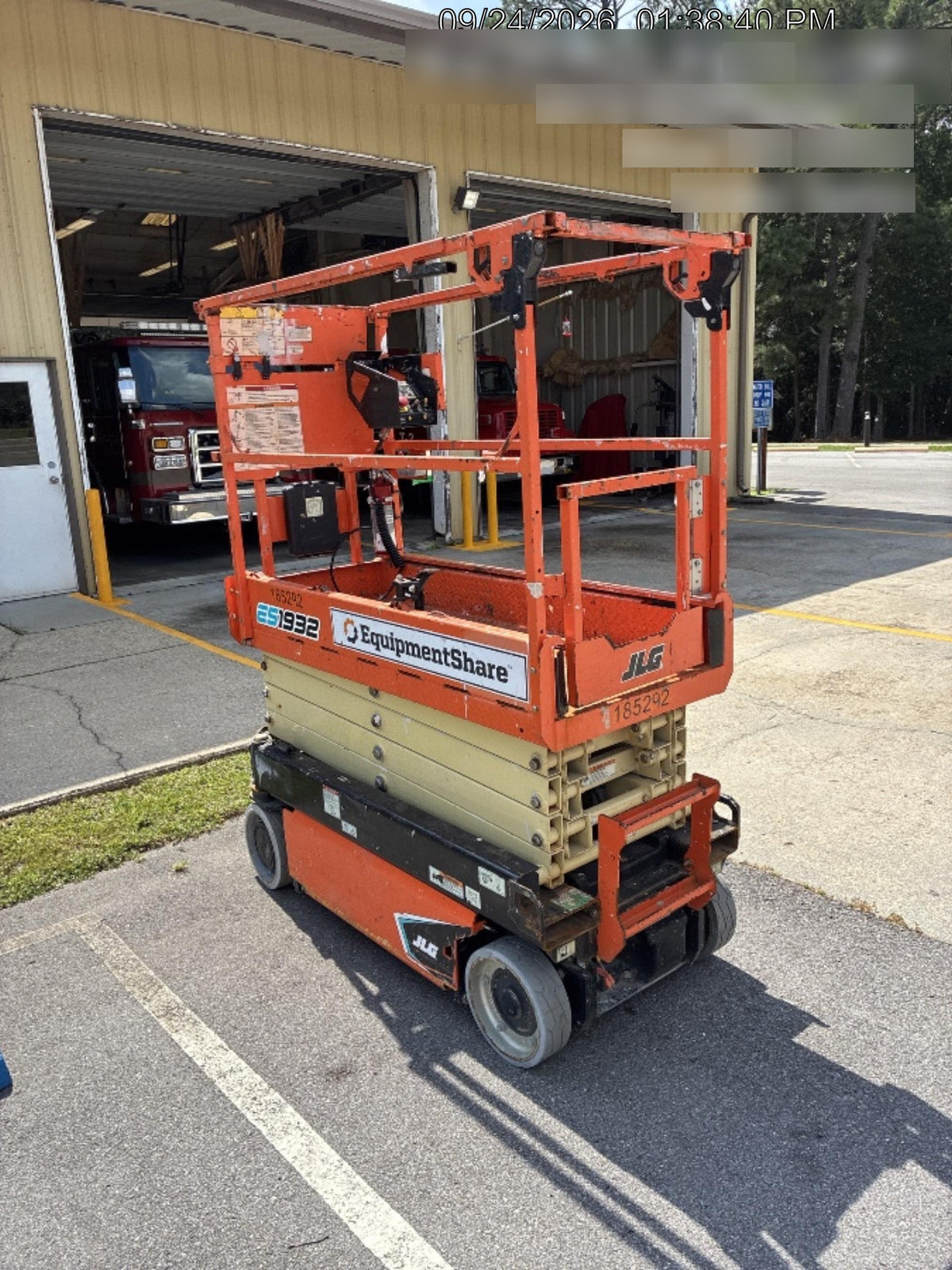 2021 JLG ES1932