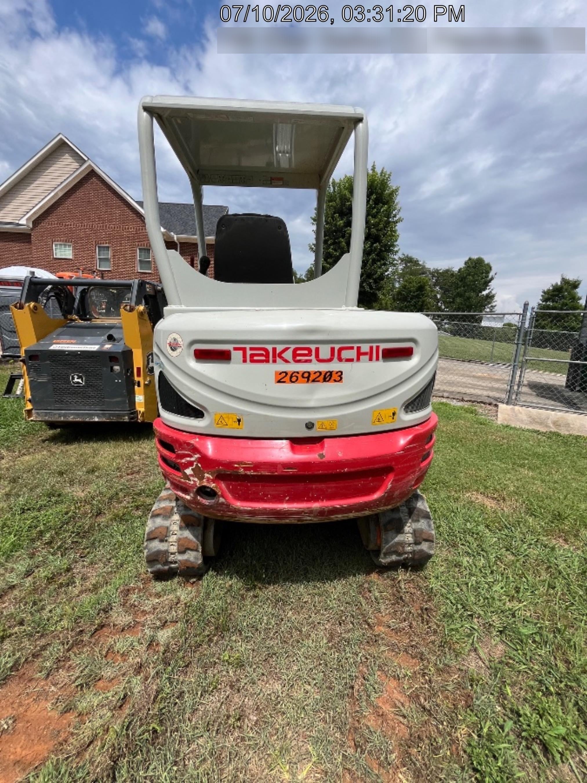 2022 TAKEUCHI TB235-2R