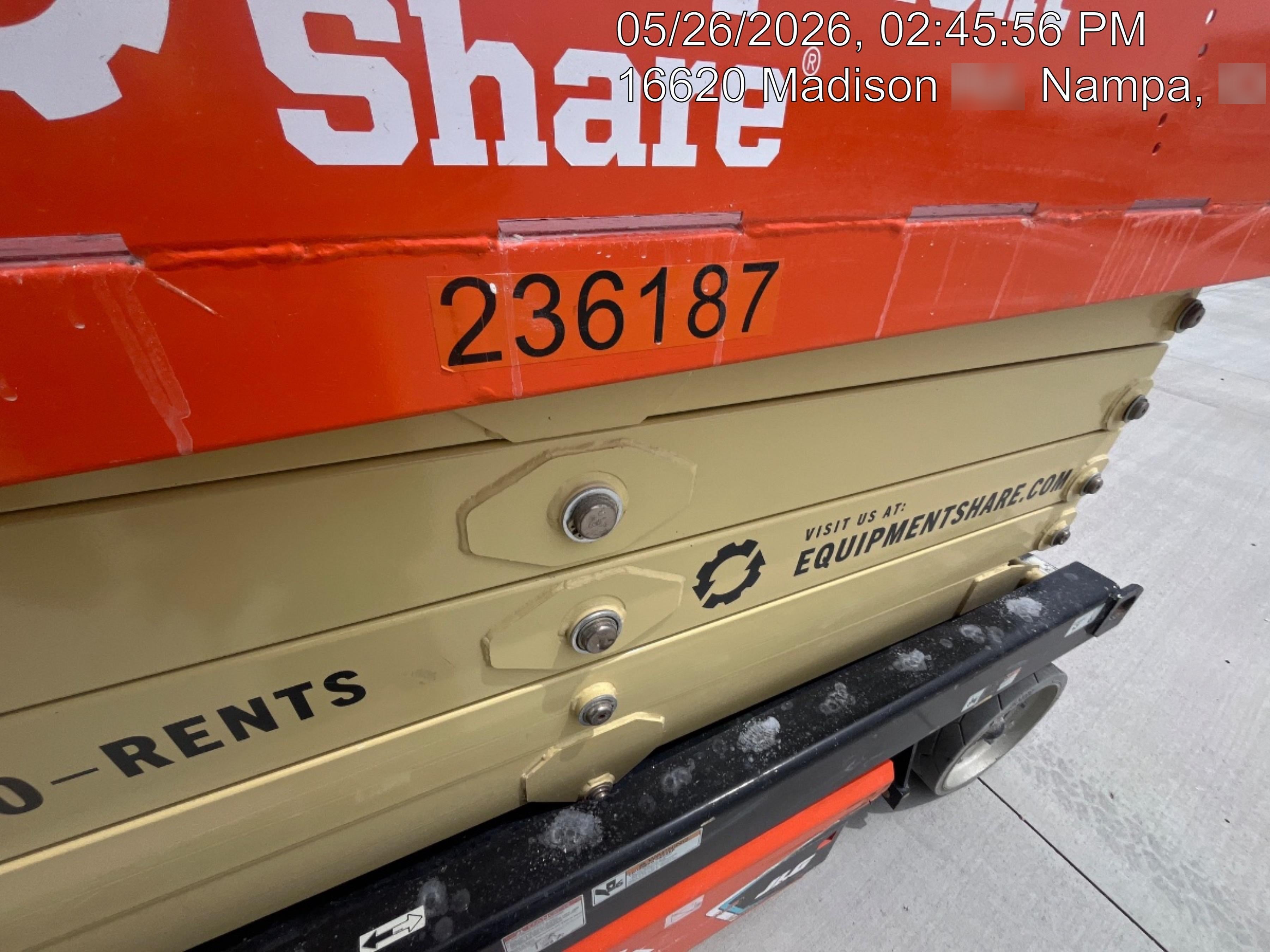 2022 JLG ES3246