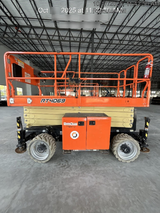 2021 JLG RT4069