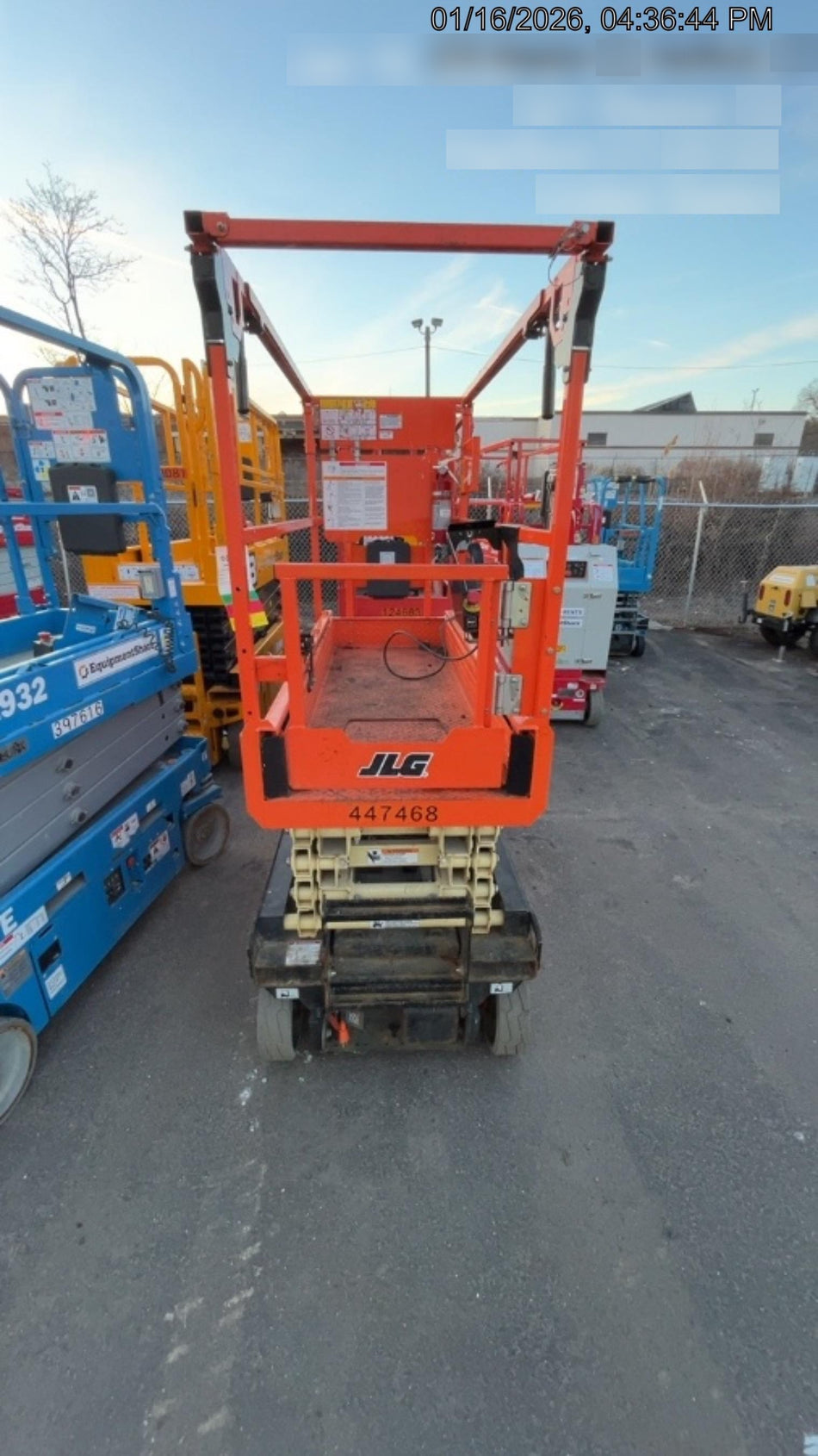 2024 JLG ES1932