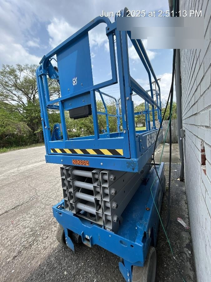 2022 GENIE GS-3246