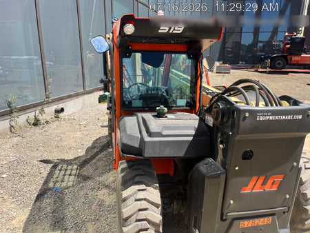 2025 JLG 519
