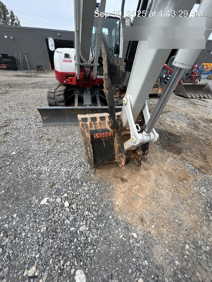 2025 TAKEUCHI 36" Bucket - Takeuchi