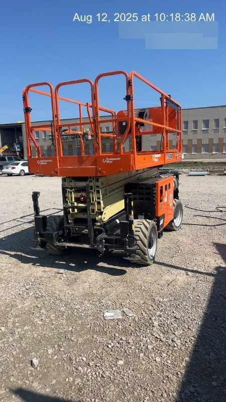 2023 JLG RT4069