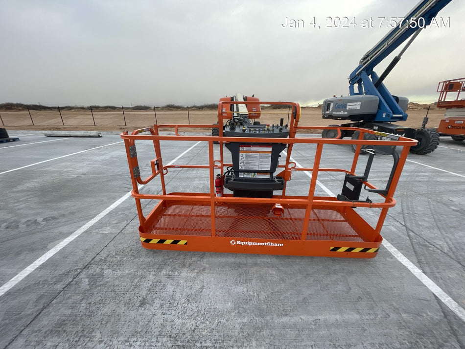 2023 JLG 660SJ