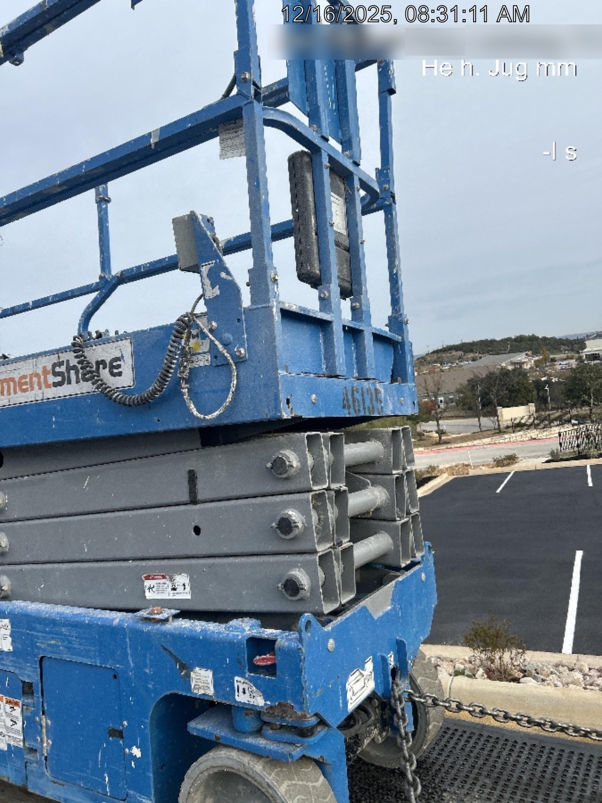 2019 Genie GS-2632 Folding rails with half height swing gate