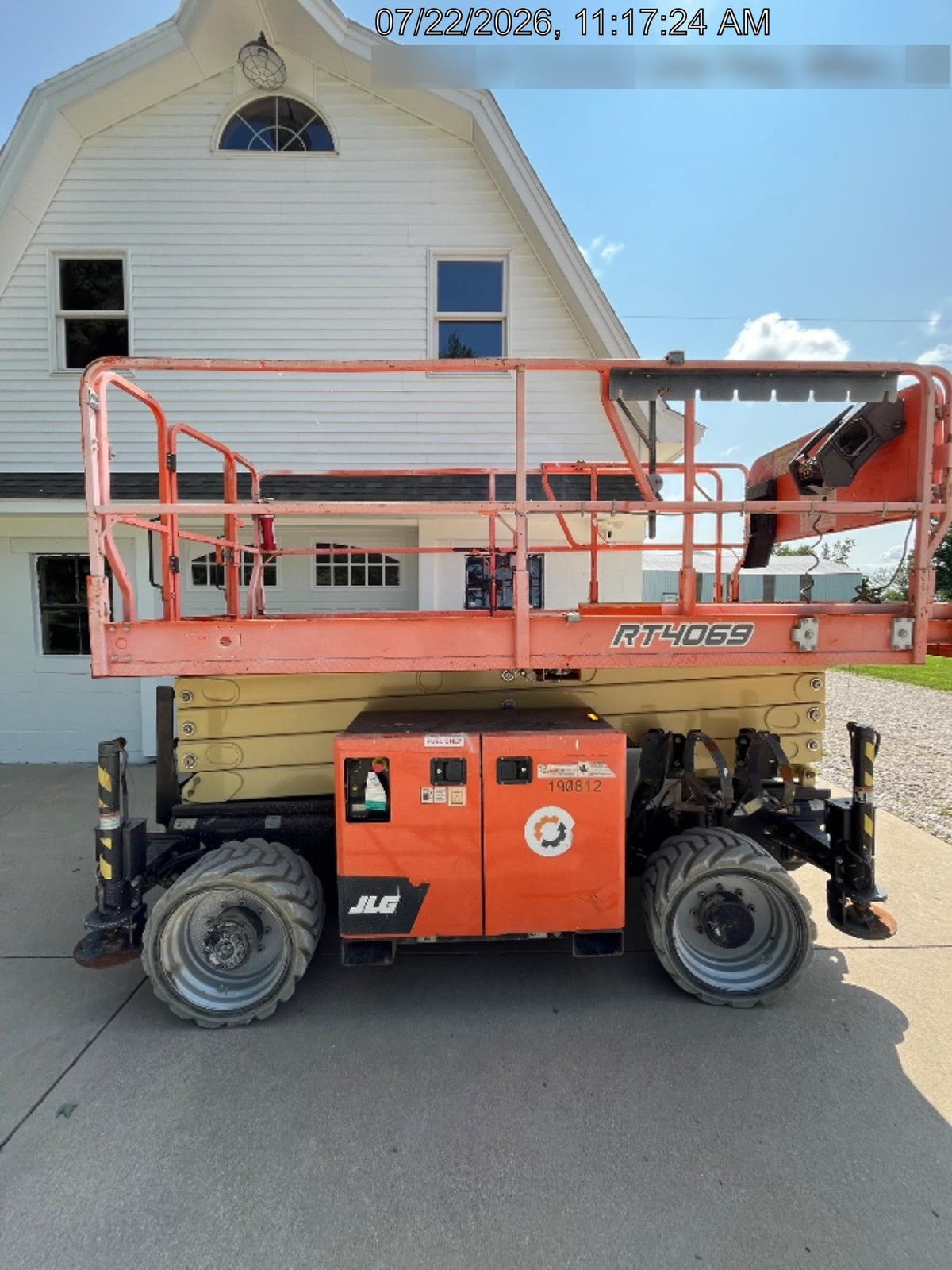 2021 JLG RT4069