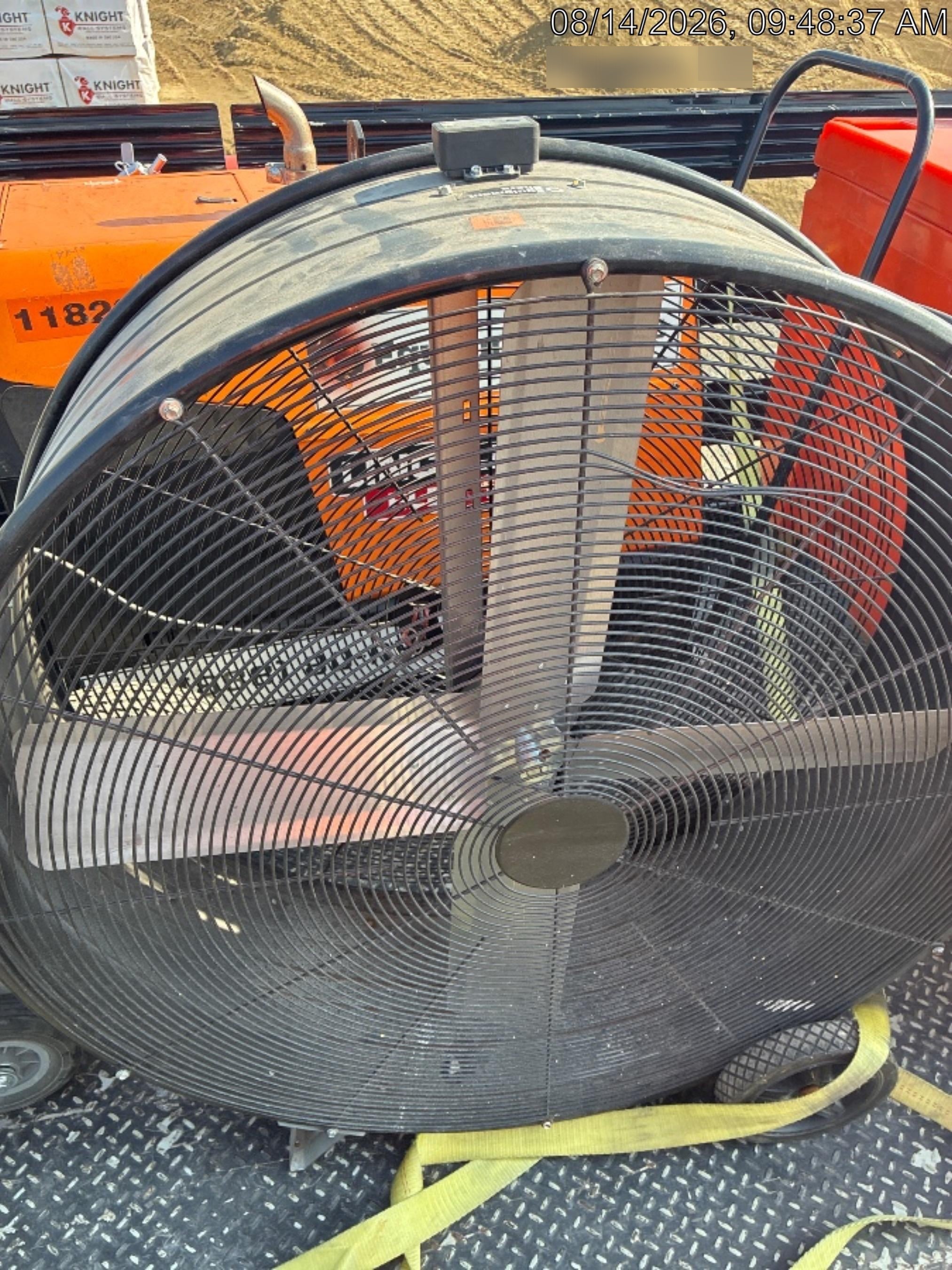 2022 COMMERCIAL ELECTRIC 42" BD Barrel Fan