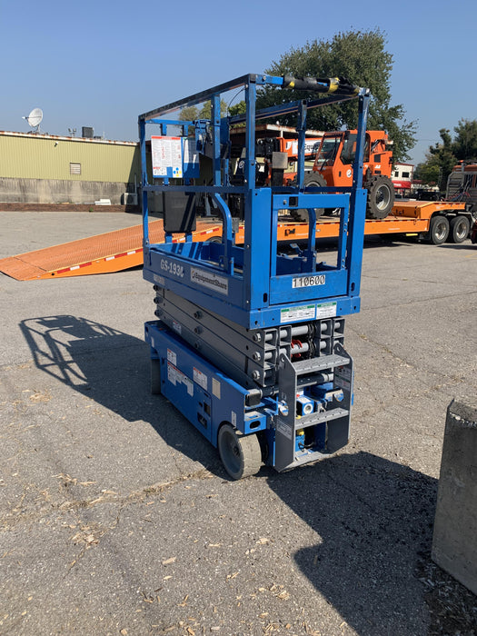 2020 Genie GS-1930 Solid Non Marking Tires, Beacon, Folding rails with half height swing gate