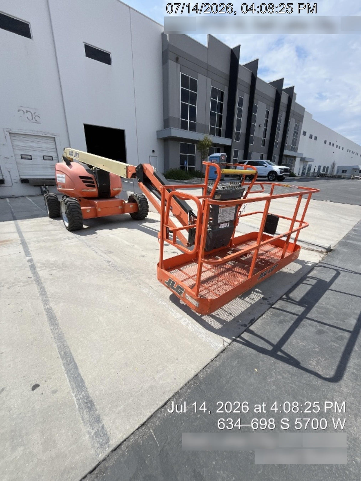 2019 JLG 600AJ