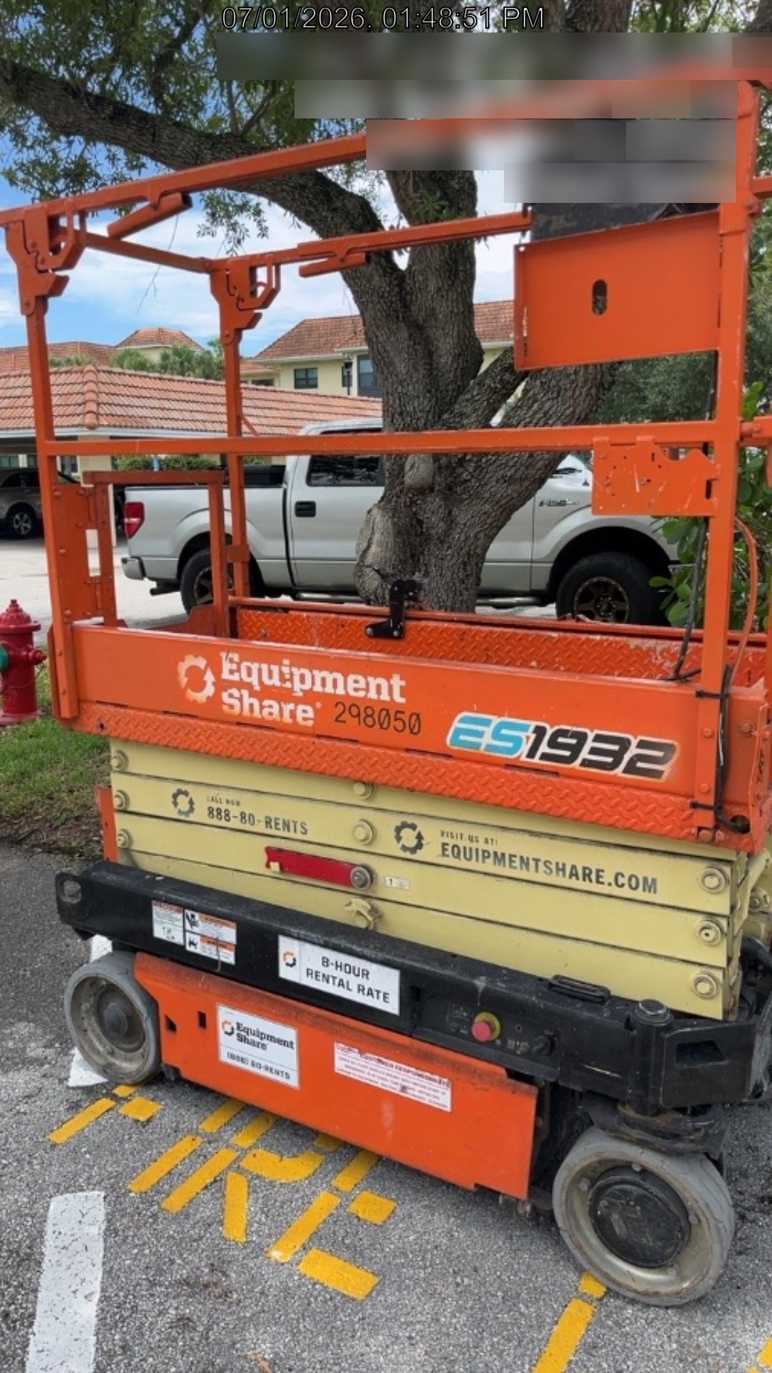 2023 JLG ES1932
