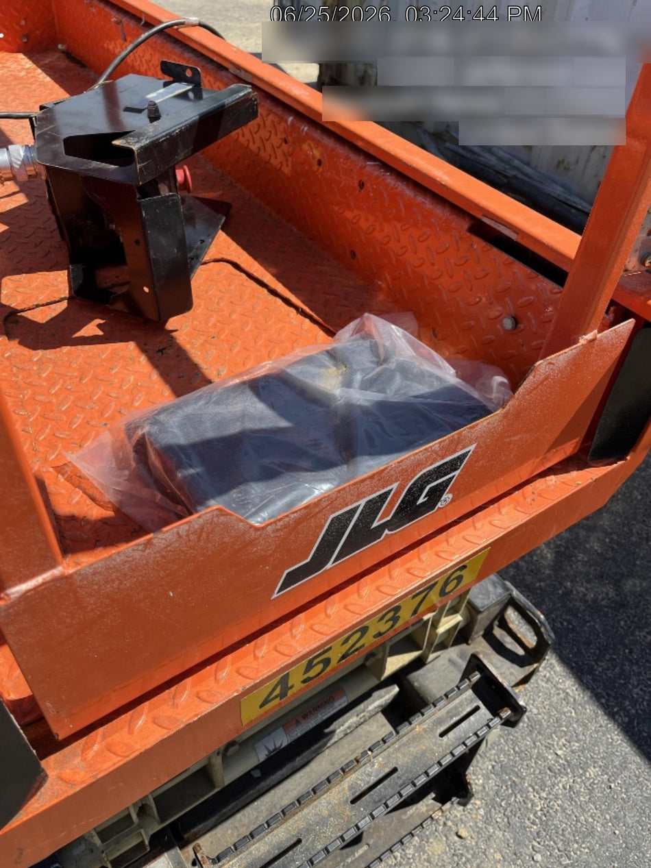 2024 JLG ES1932
