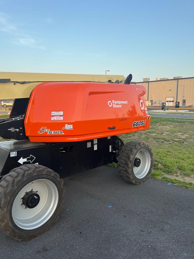 2025 JLG 660SJ