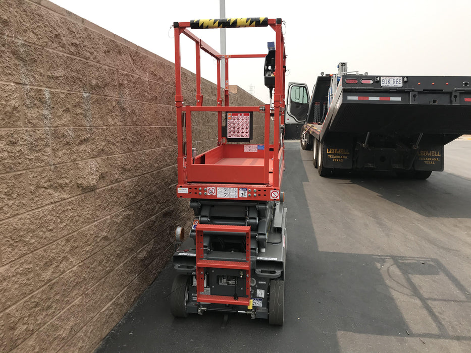 2020 Skyjack SJIII-3219 Solid NM Tires, Half height spring hinged entry gate, Dual Beacons, 800W Inverter