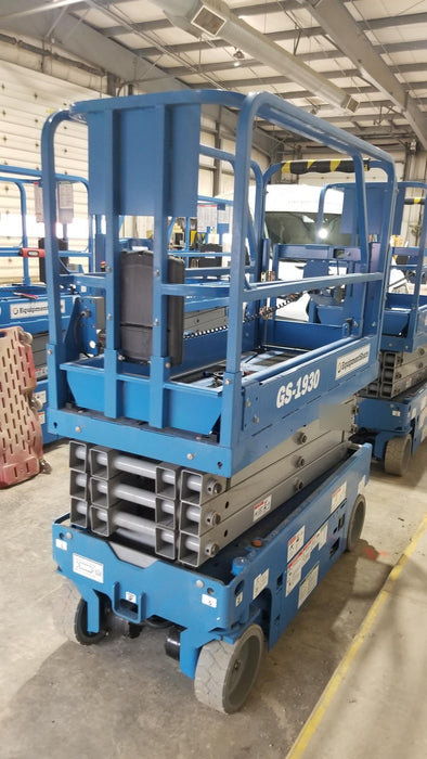 2020 Genie GS-1930 Solid Non Marking Tires, Beacon, Folding rails with half height swing gate