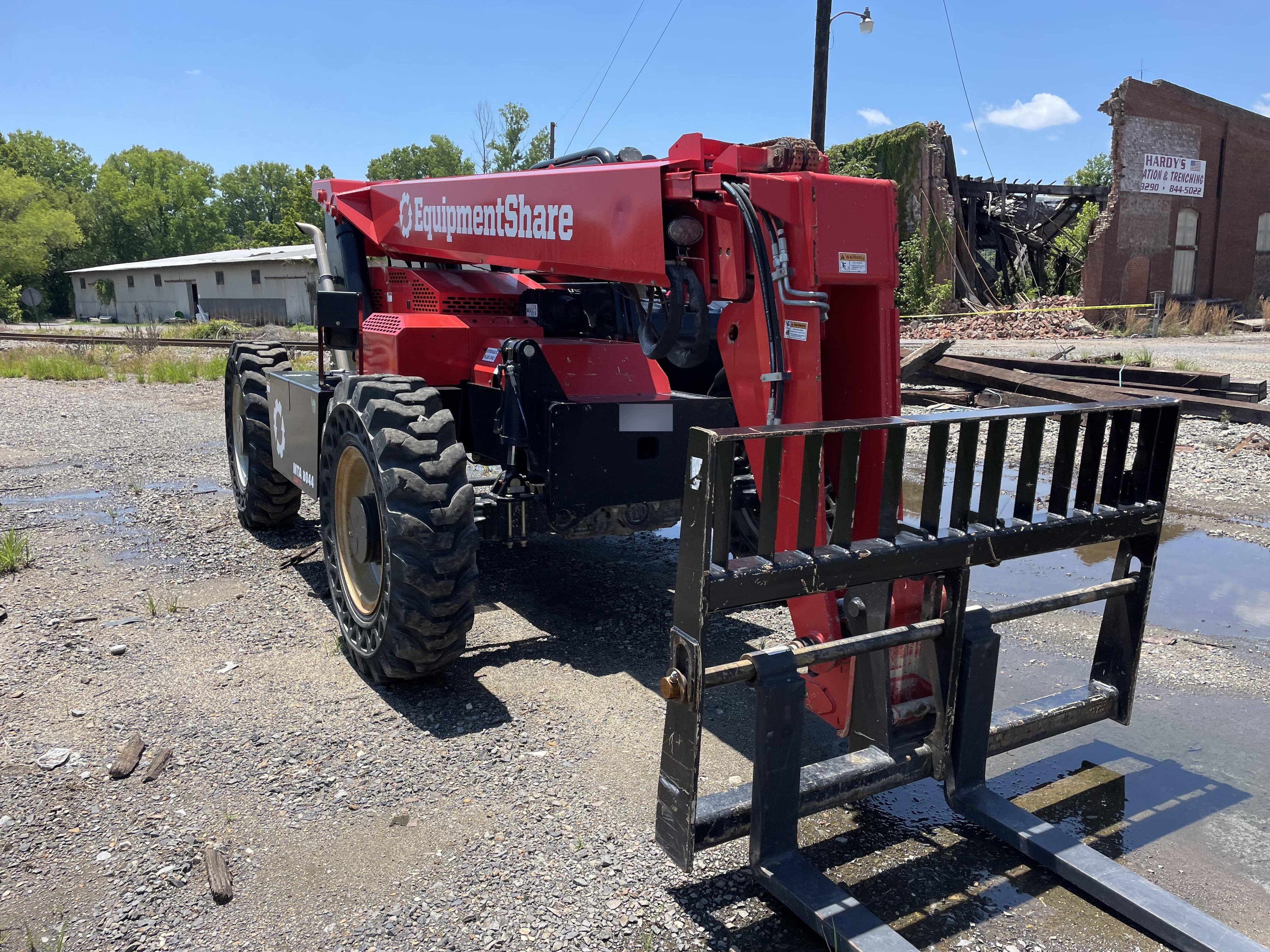 2019 MANITOU MTA8044