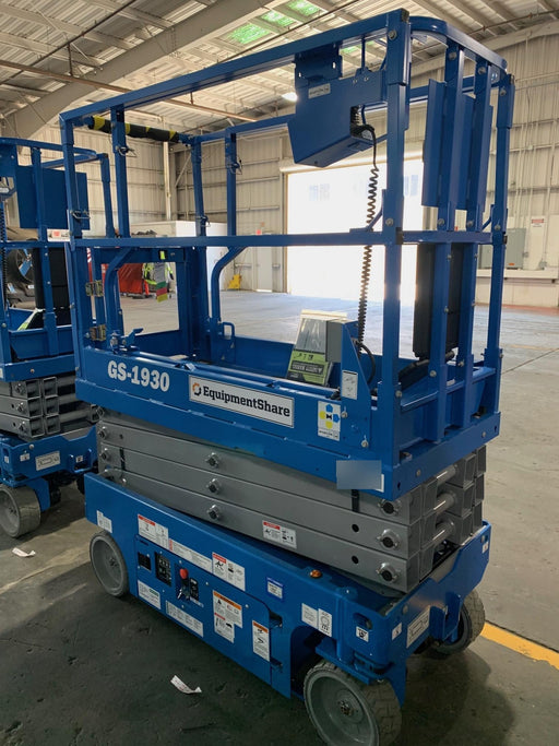 2020 Genie GS-1930 Solid Non Marking Tires, Beacon, Folding rails with half height swing gate, 800W Inverter