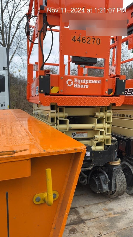 2024 JLG ES1932