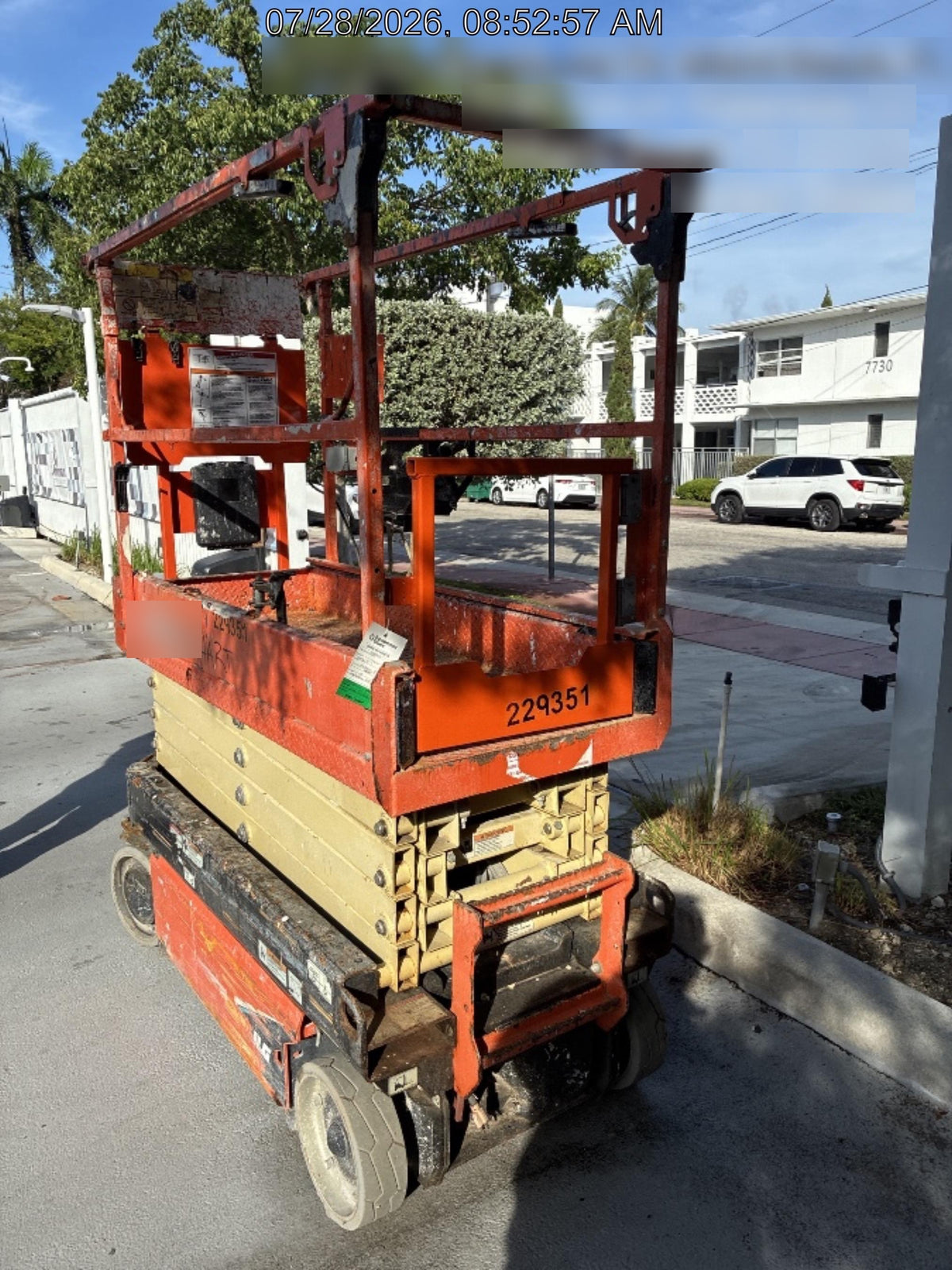 2022 JLG ES1932