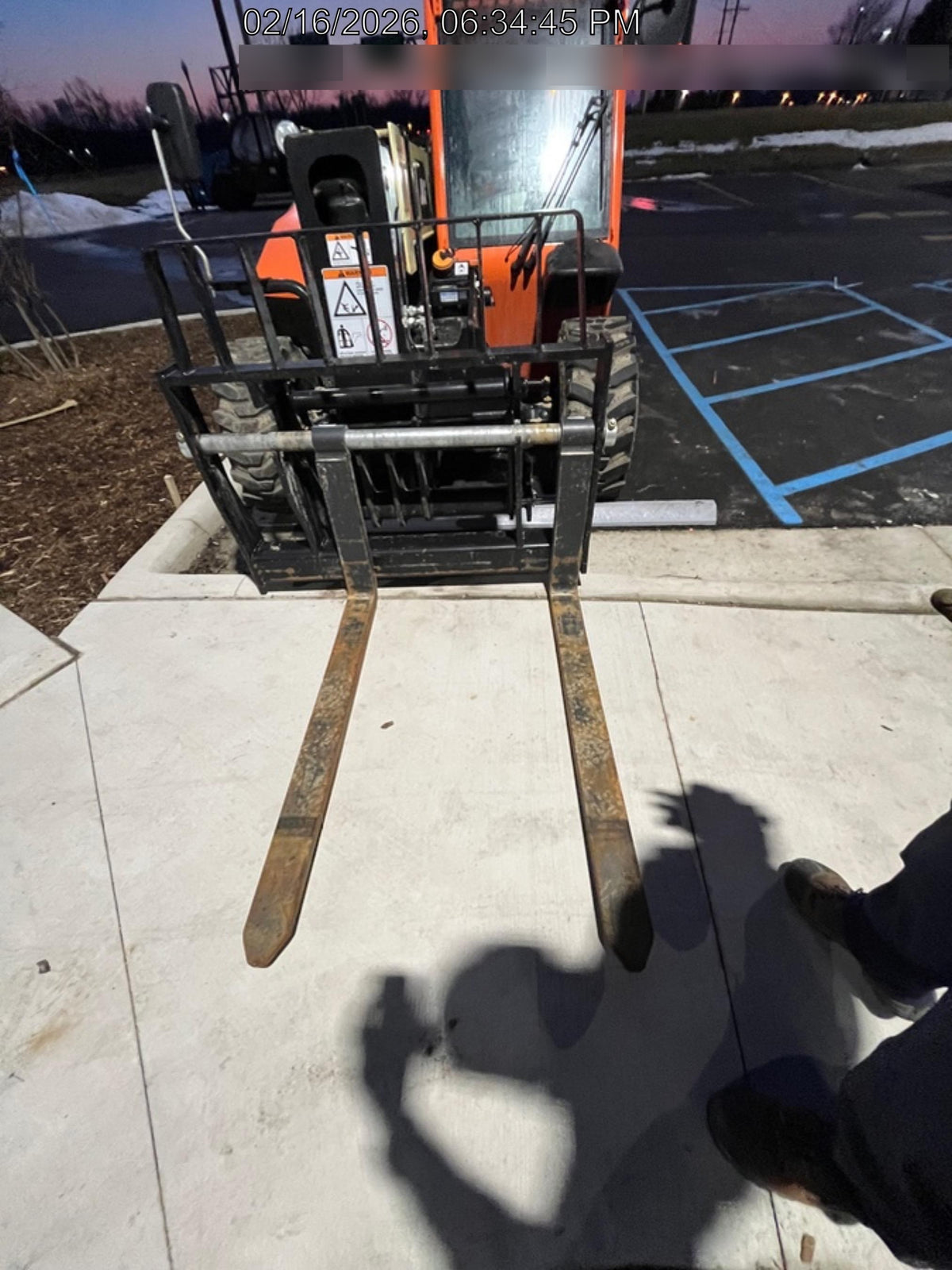 2025 JLG 519
