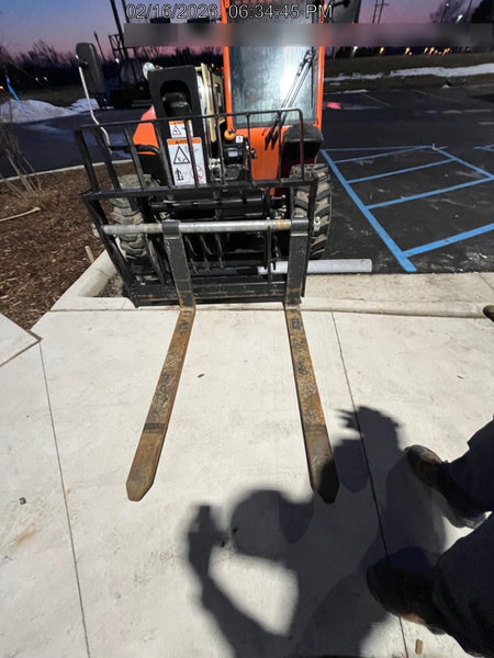 2025 JLG 519