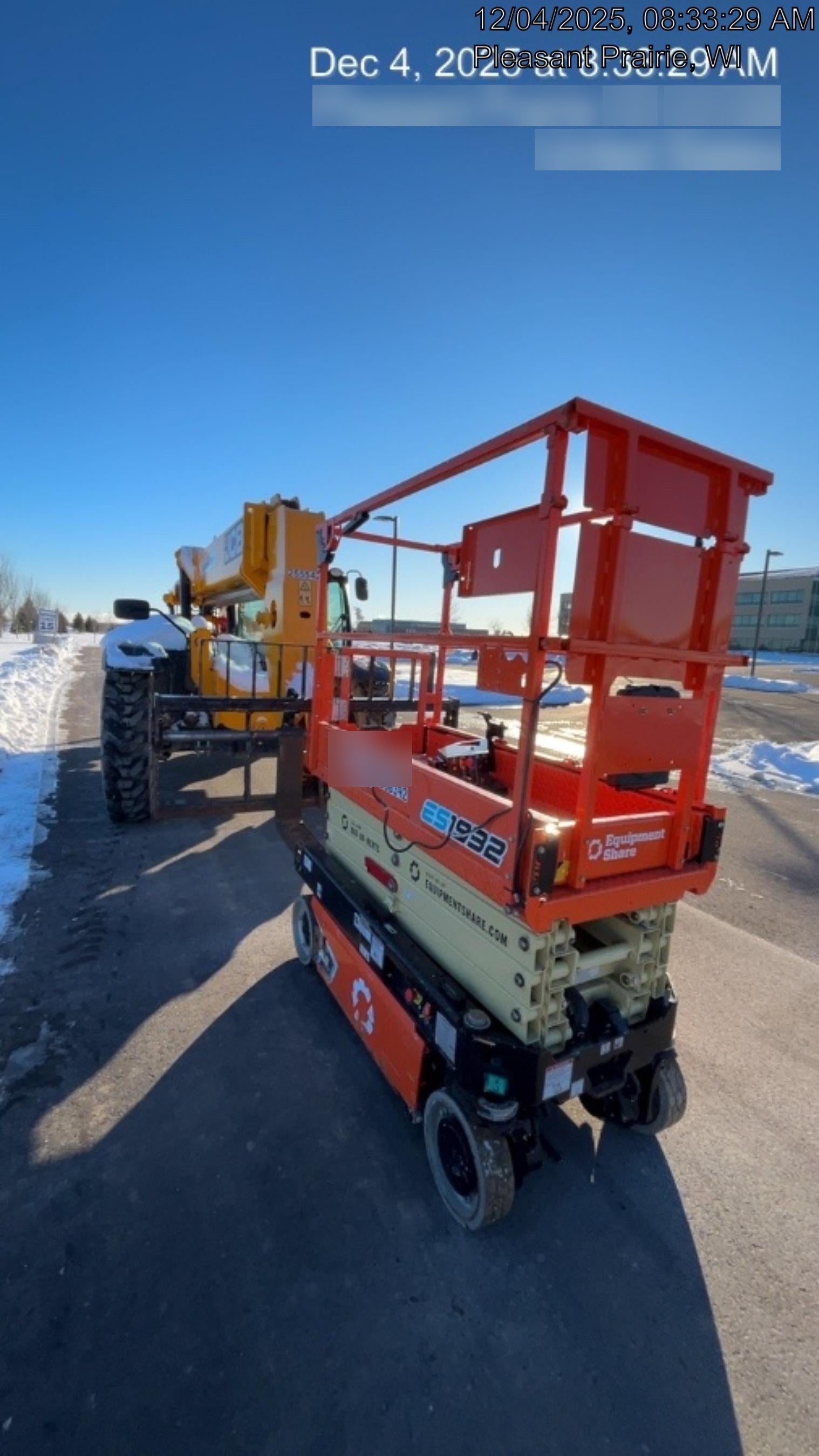 2022 JLG ES1932