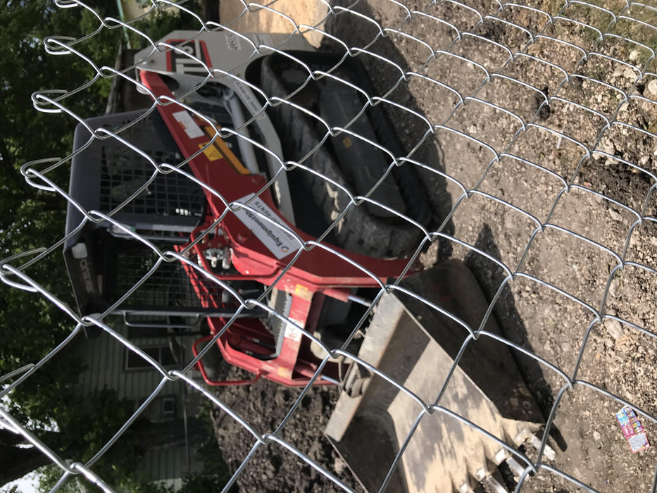 2019 Takeuchi TL8W Canopy, 15" Wide Rubber Tracks, Back-up Alarm, Front & Rear Working Lights, Auxiliary Hydraulics, Two-Speed Travel, Electronic Monitoring System w/76" HD Dirt Bucket with 8 Teeth, 20.3 cubic feet Capacity