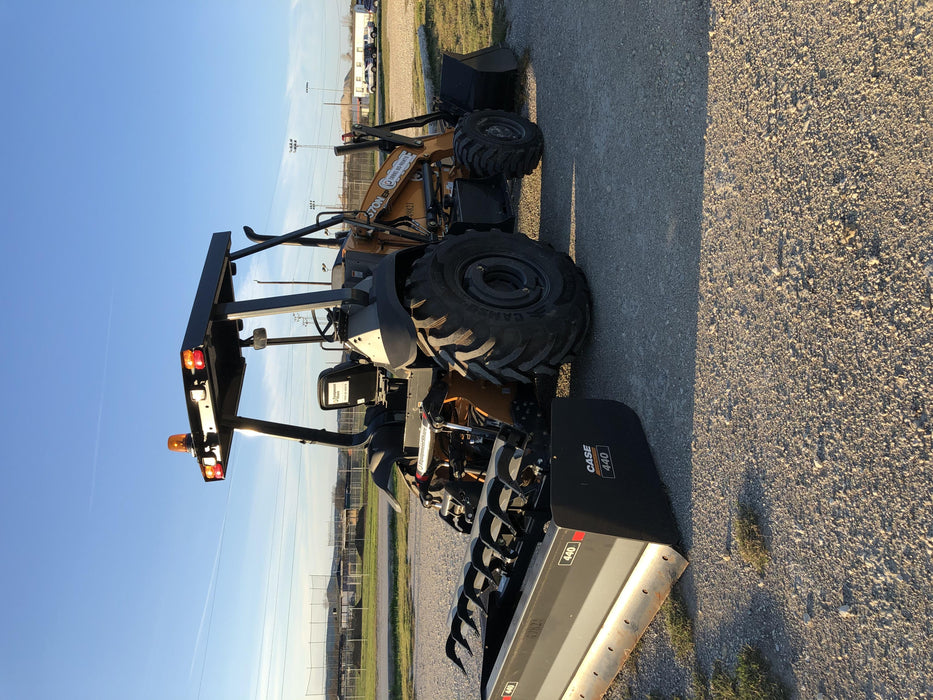 2019 Case 570N EP Canopy, 4WD, GP Front Bucket, Dual Tilt Cylinder, 84" Box Blade w/ Scarifier, Wheel Weights, Beacon