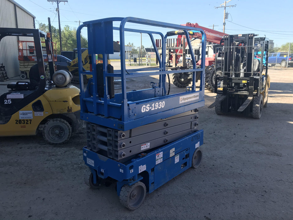 2019 Genie GS-1930 Fixed Rails with Chain Entry