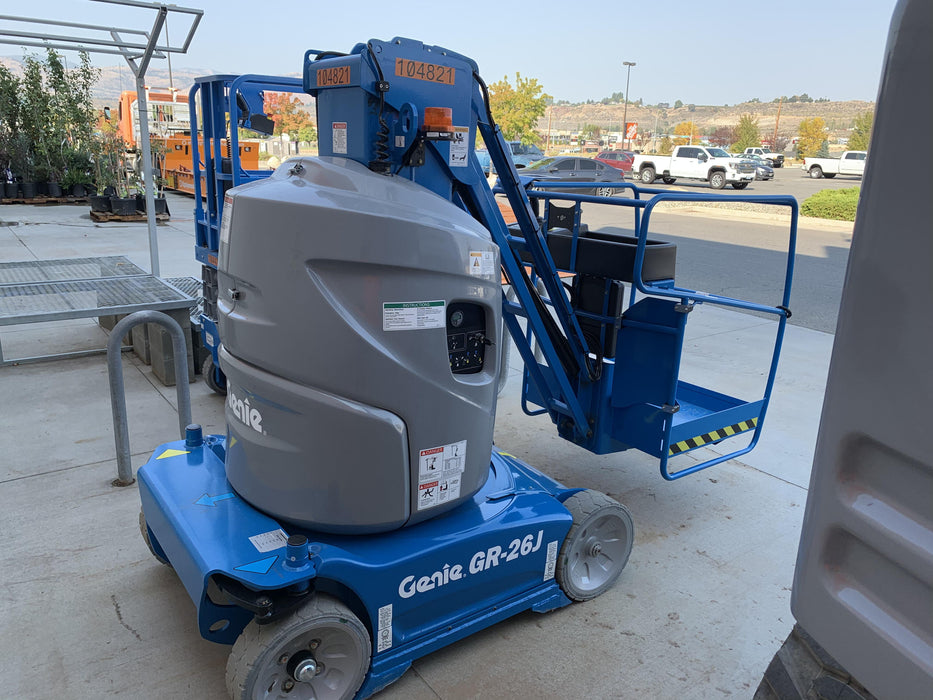 2020 GENIE GR-26J