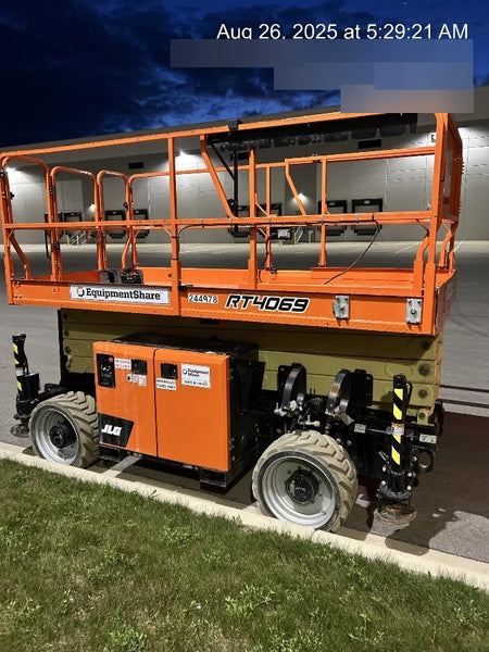 2022 JLG RT4069