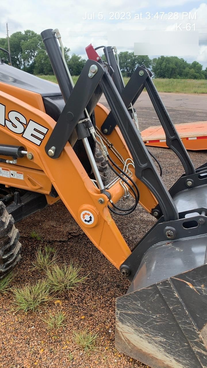 2023 CASE 570N EP